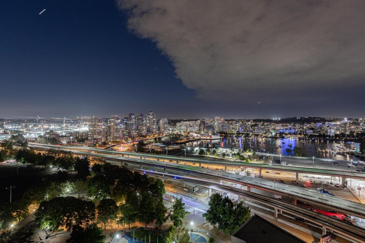 Condo In Downtown Vancouver - Near Rogers Arena Bagian luar foto